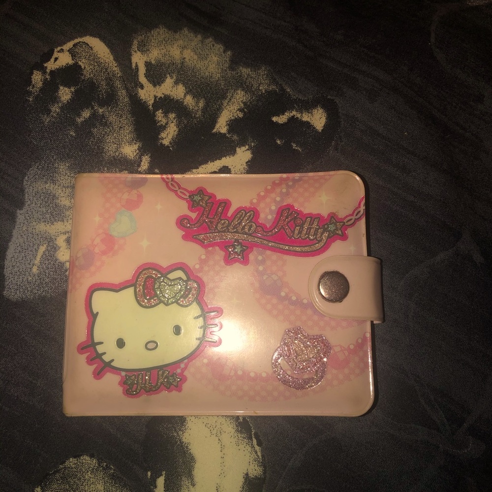 Hello Kitty compact wallet